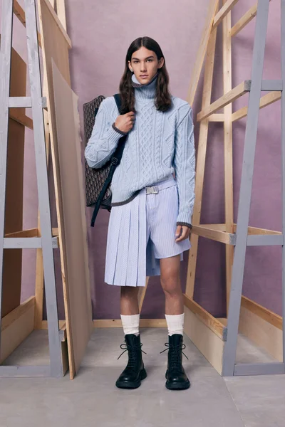 Look 7